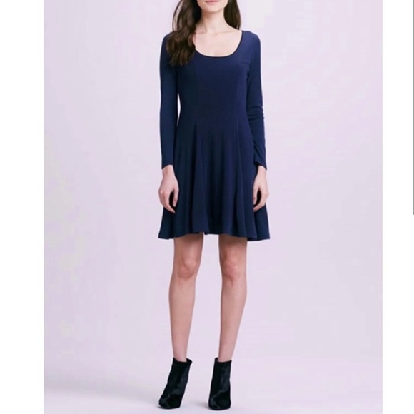 Alice + Olivia NWT Ricci Navy Wool Fit and Flare Lace Open Back Dress Size 6 - Picture 2 of 10